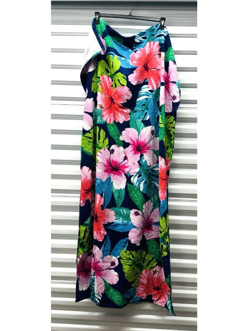 Mainstays Beach Towel Tropical Hibiscus Flowers Leaves 64x34” Ocean Lake Cotton